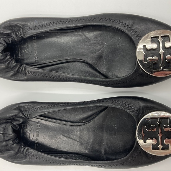 Tory Burch Reva Leather Ballet Flat Black Silver Toe Logo Accent Travel VGUC 5.5 - Picture 15 of 15